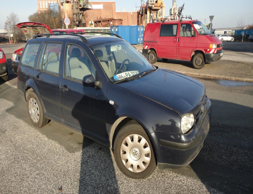 Used Volkswagen Golf Variant  PKW Kombi/ Variant  - Unfall for Sale (Auction Premium) | NetBid Industrial Auctions