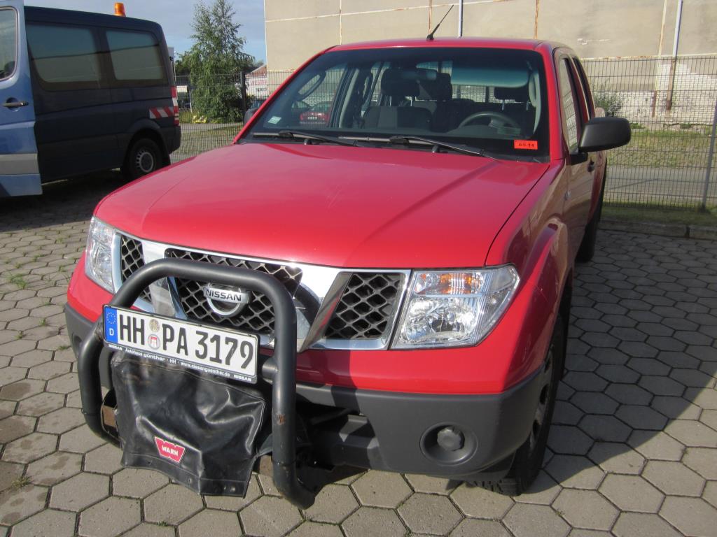 Used Nissan Navara D40  Truck open box/ pickup/ 4x 4 / Doka/ cable winch for Sale (Trading Standard) | NetBid Industrial Auctions