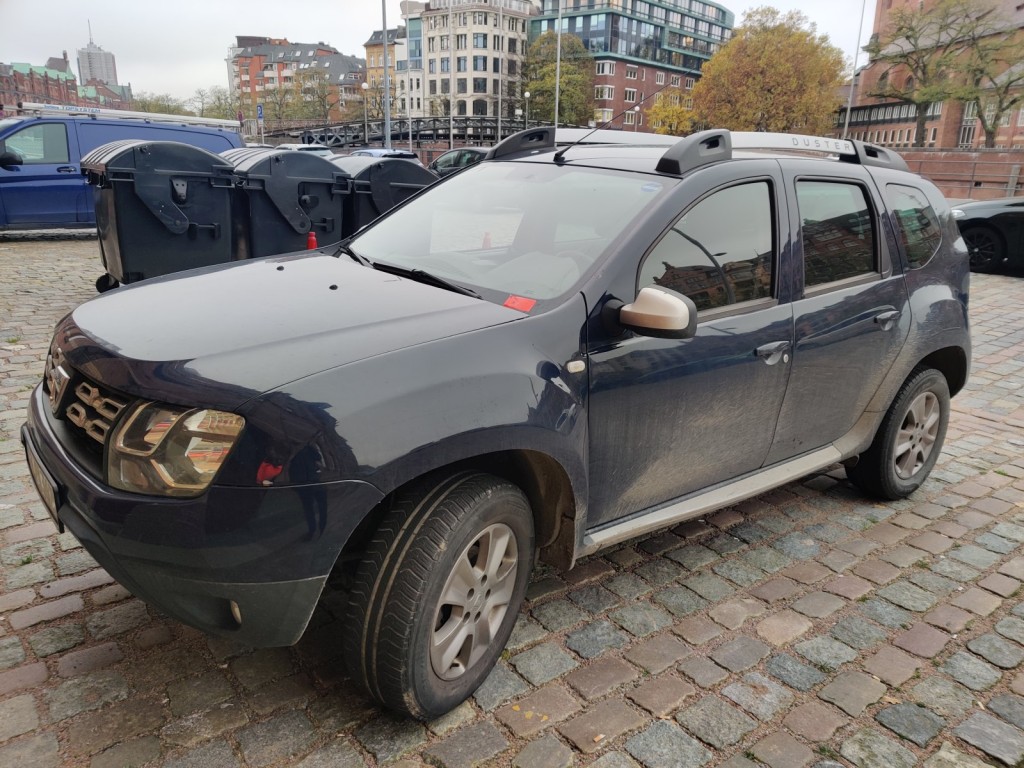 Dacia Duster HSDJ9 FZ. Z. Pers. Bef. B. 8 Spl/ estantería taller/ 4x4