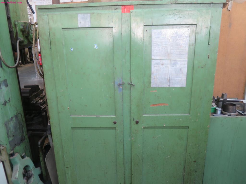 Used wooden cabinet for Sale (Auction Premium) | NetBid Industrial Auctions