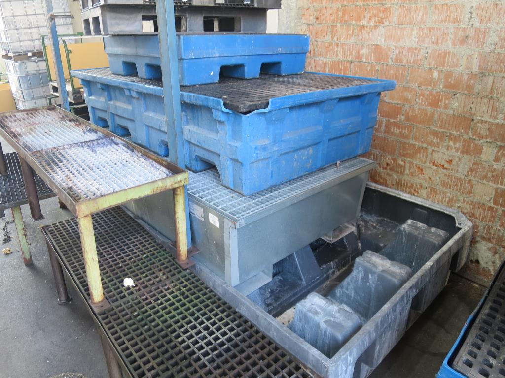 Used 1 Posten collecting pans for Sale (Auction Premium) | NetBid Industrial Auctions