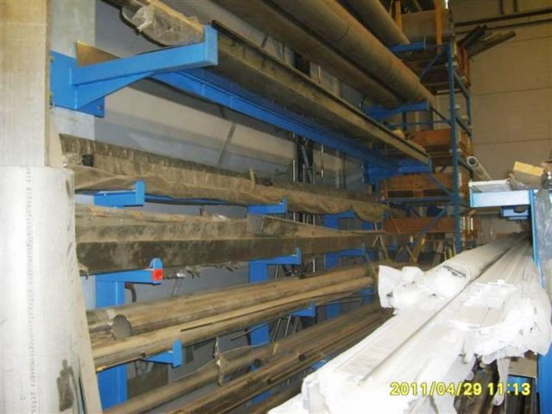 Used one-sided cantilever rack for Sale (Auction Premium) | NetBid Industrial Auctions