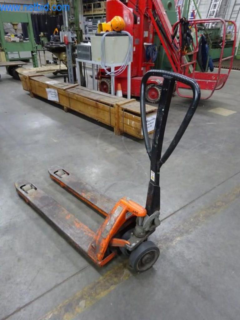 Used Pallet truck for Sale (Auction Premium) | NetBid Industrial Auctions