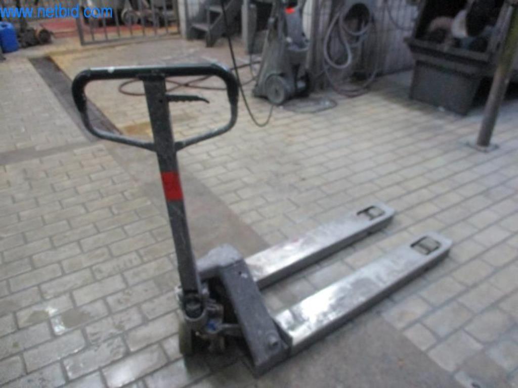 Linde 2 Gabelhubwagen gebraucht kaufen (Auction Premium) | NetBid Industrie-Auktionen