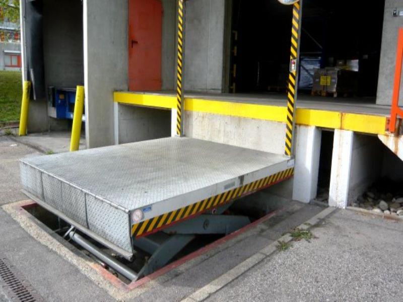 Used hoisting platform for Sale (Online Auction) | NetBid Industrial Auctions