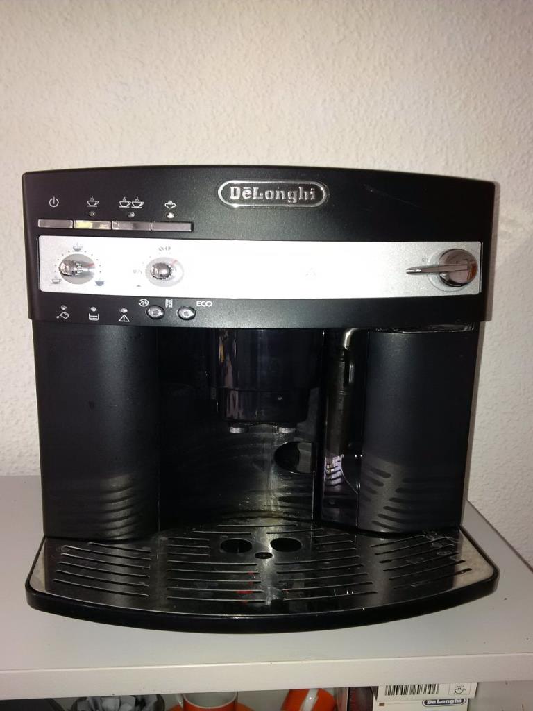 Used DeLonghi ESAM 3000 ESAM 3200 Fully automatic coffee machine