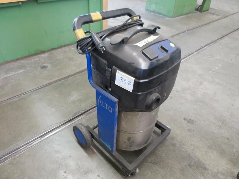 Used Wap SQ 65011 Industrial vacuum cleaner for Sale (Auction Premium