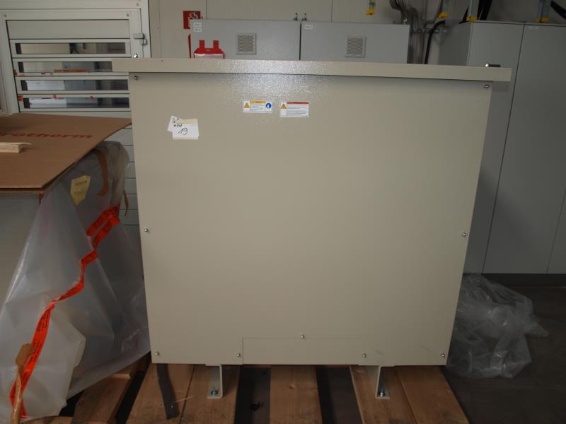 EMB MKDG 350 transformer (No. 19) (Auction Premium) | NetBid ?eská republika