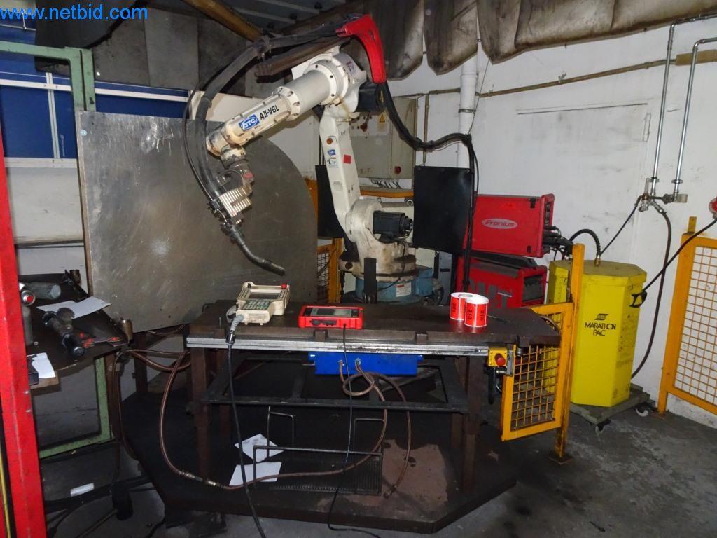 Used OTC A II V 6 L welding robot (ROBO 01) for Sale (Online Auction) | NetBid Slovenija