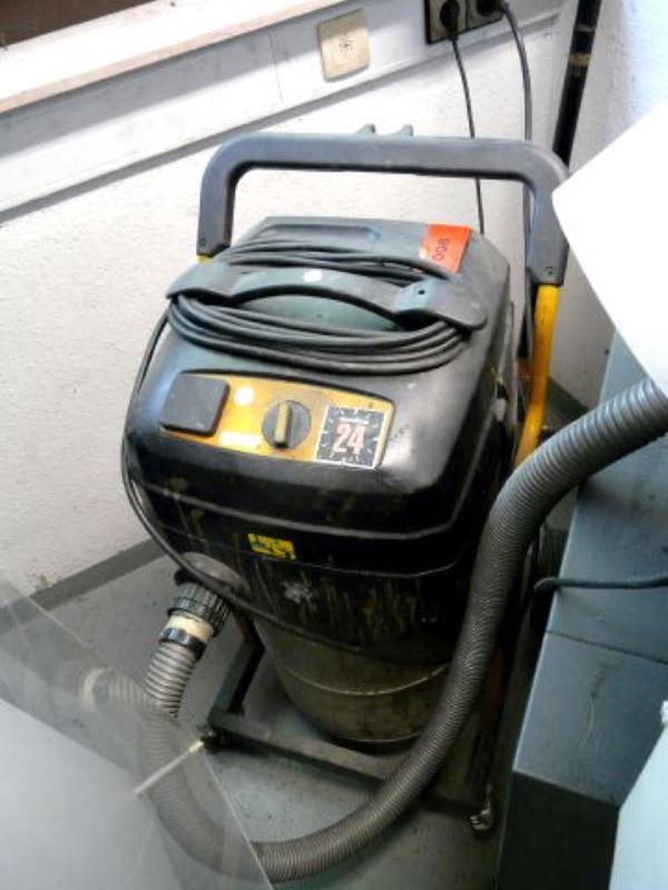 Used Wap industrial vacuum cleaner for Sale (Auction Premium) | NetBid Industrial Auctions