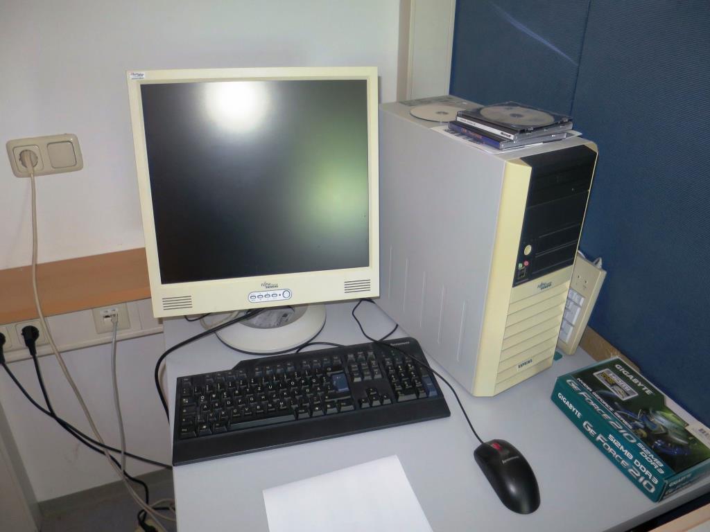 Used Fujitsu Siemens Esprimo PC for Sale (Auction Premium