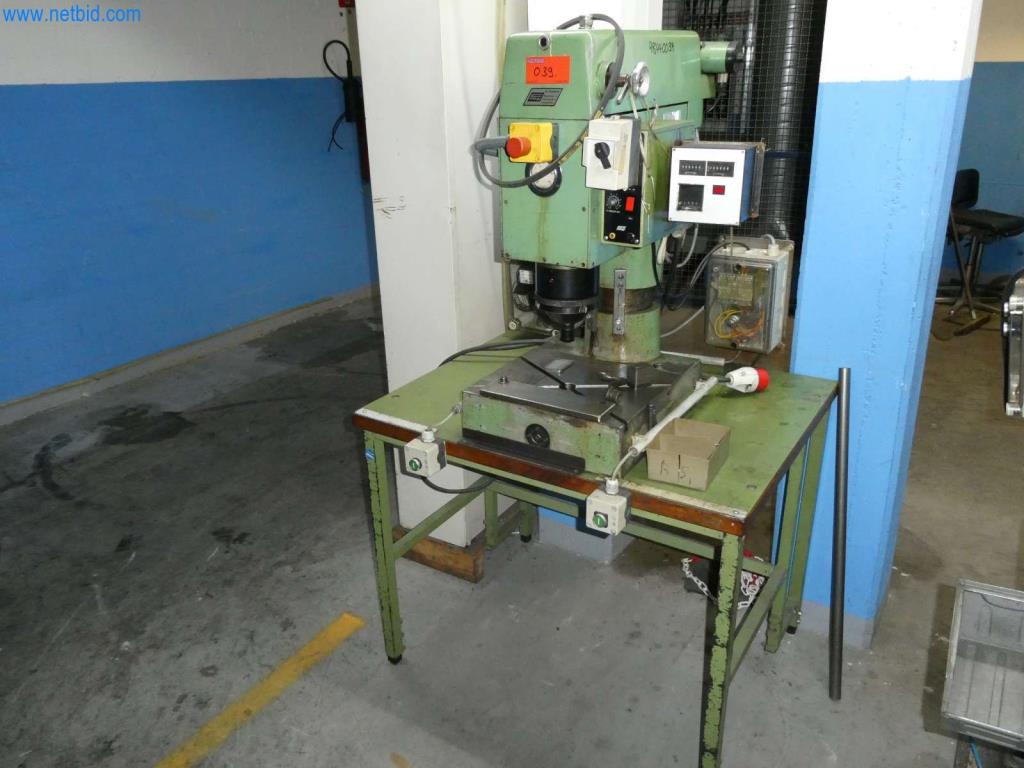 FMW Wobble riveting machine