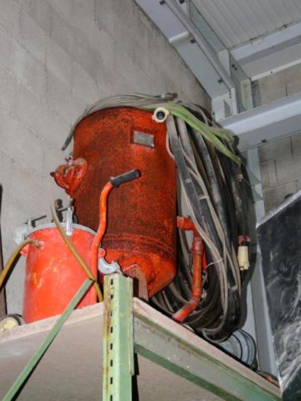 Used Sand blasting machine for Sale (Auction Premium) | NetBid Industrial Auctions
