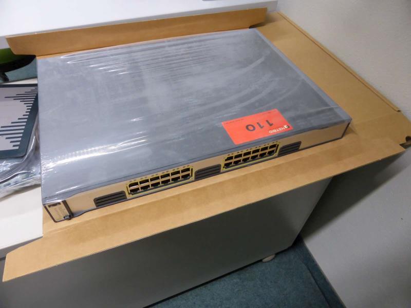 Cisco System 3750 Přepínač (Auction Premium) | NetBid ?eská republika