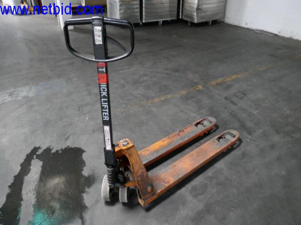 Used BT LHM 230 Pallet truck for Sale (Auction Premium) | NetBid Industrial Auctions