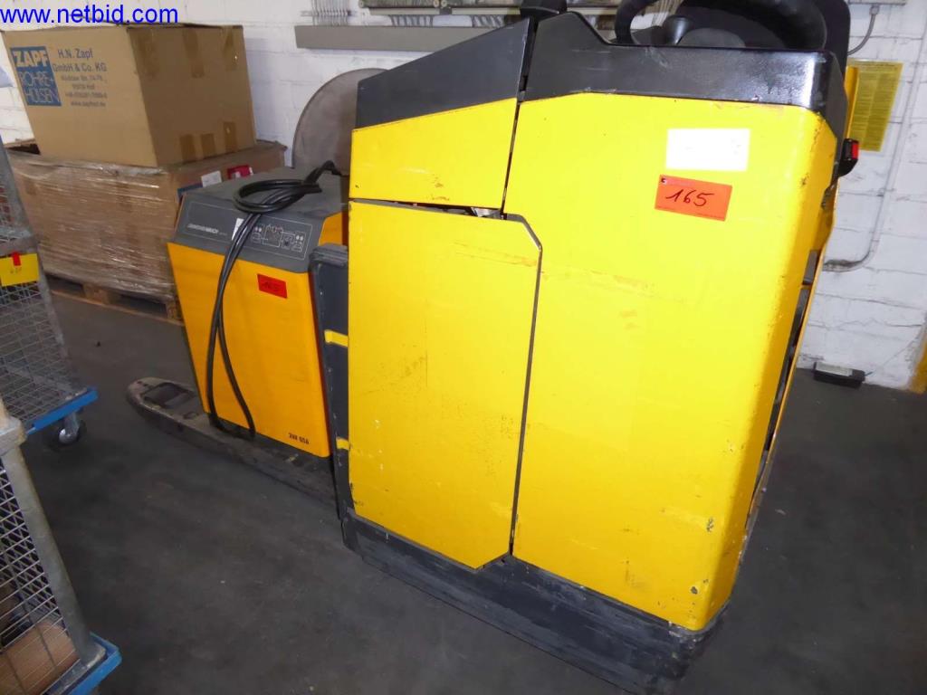 Used Jungheinrich EKE20G-20-115-54 Electric pedestrian pallet truck for Sale (Auction Premium) | NetBid Industrial Auctions