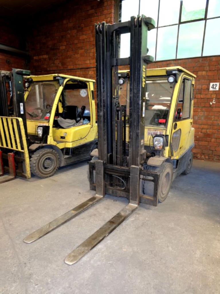 Hyster H 3.0 FT Plynový vysokozdvižný vozík (Online Auction) | NetBid ?eská republika