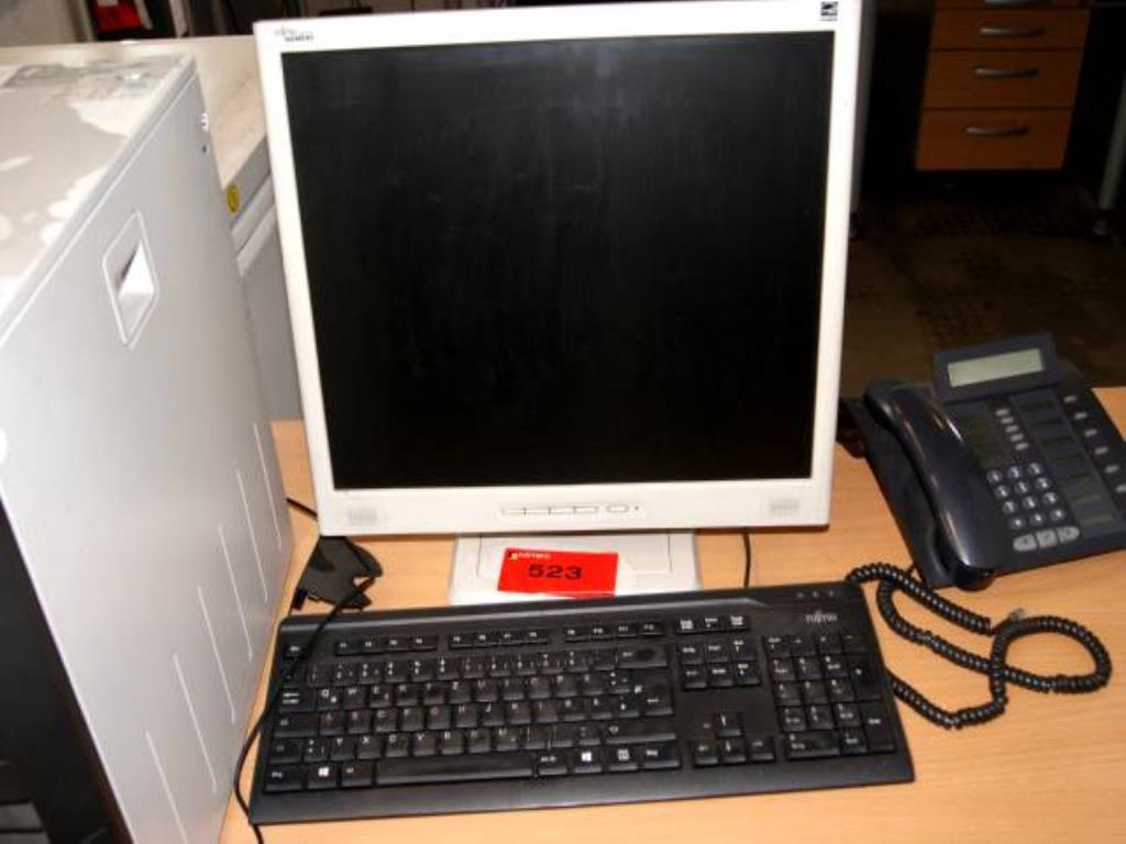 Fujitsu Siemens PC (Online Auction) | NetBid ?eská republika