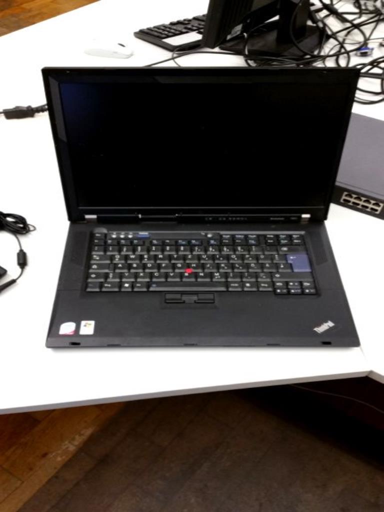 Lenovo R 61 i Intel Centrino Duo Notebook (-pozdější vydání: 31/03/2016-) (Online Auction) | NetBid ?eská republika