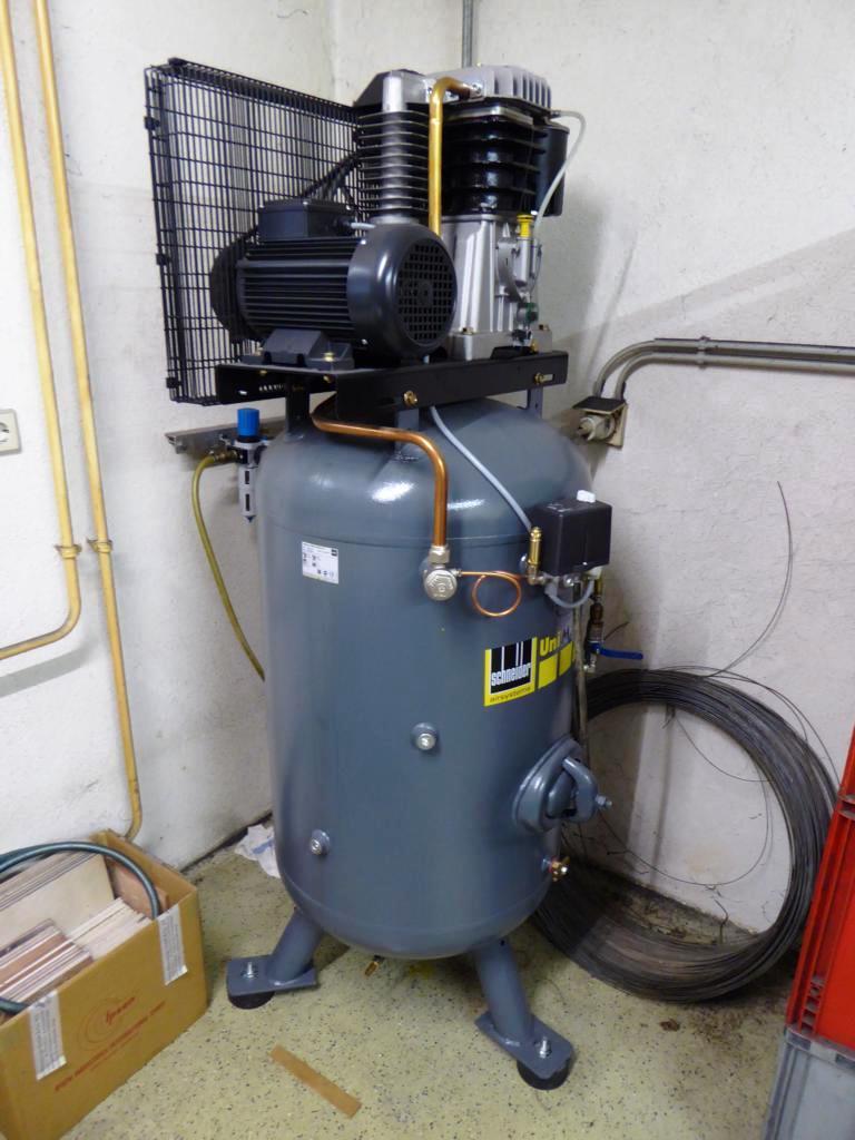 Used Schneider Unimaster STS 660-10-270 single-cylinder compressor for Sale (Auction Premium) | NetBid Industrial Auctions