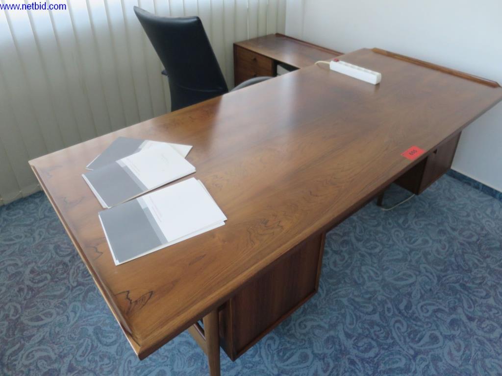 Used Desk for Sale (Auction Premium) | NetBid Industrial Auctions