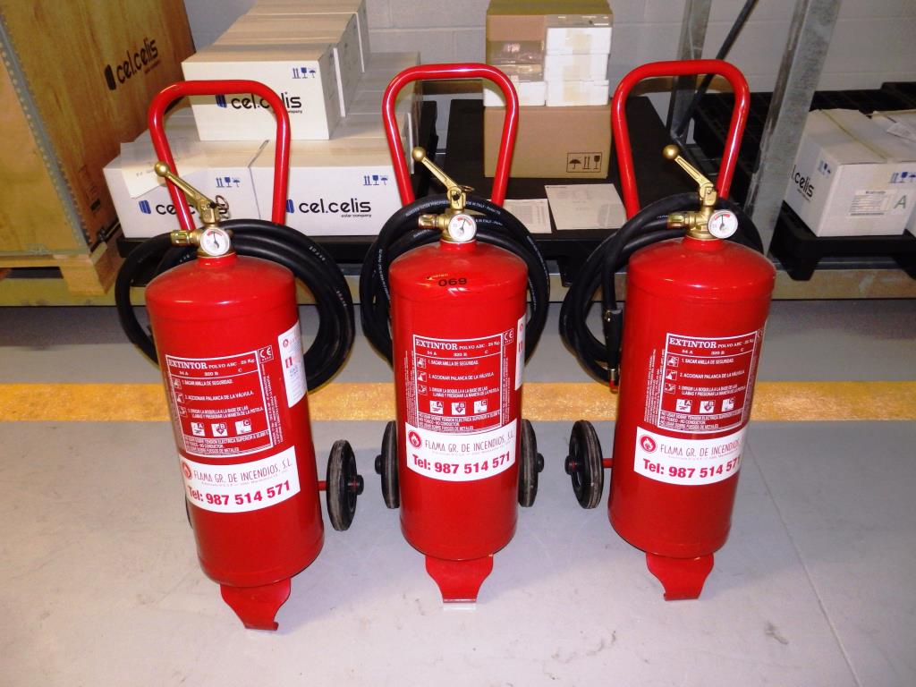 Used 3 ABC dust extinguishers for Sale (Trading Premium) | NetBid Slovenija