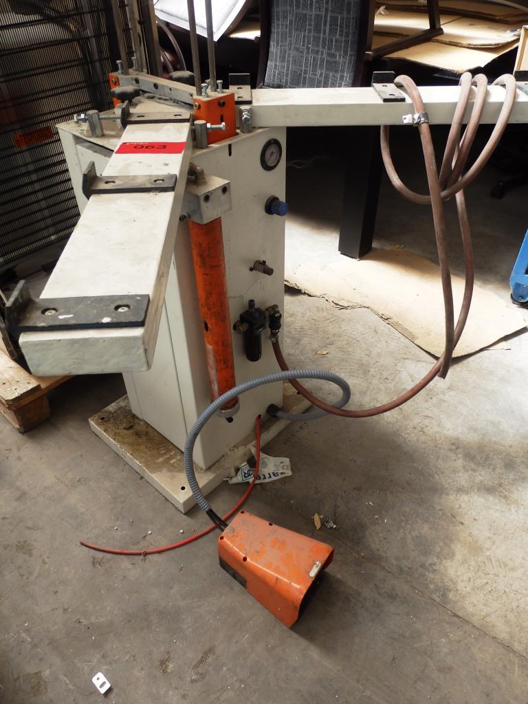 Used TEKNA TK259 Miter joint sealer for aluminum profiles for Sale (Trading Premium) | NetBid Slovenija