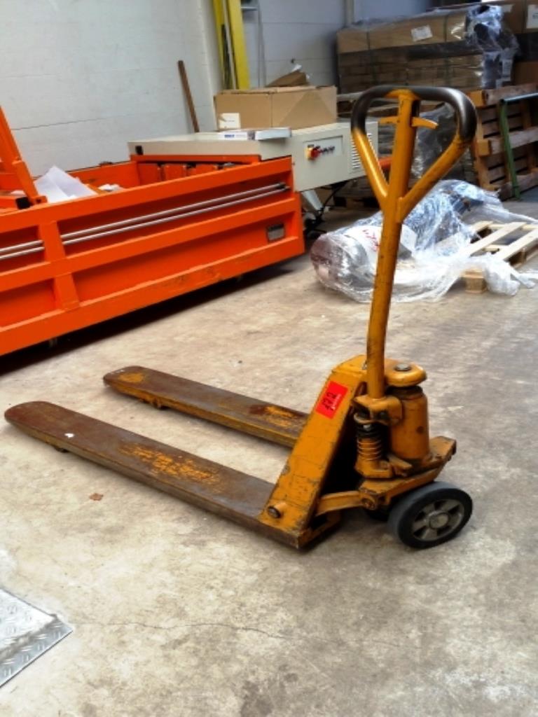 Used Baka hand fork lift - sale under reserve for Sale (Auction Premium) | NetBid Industrial Auctions