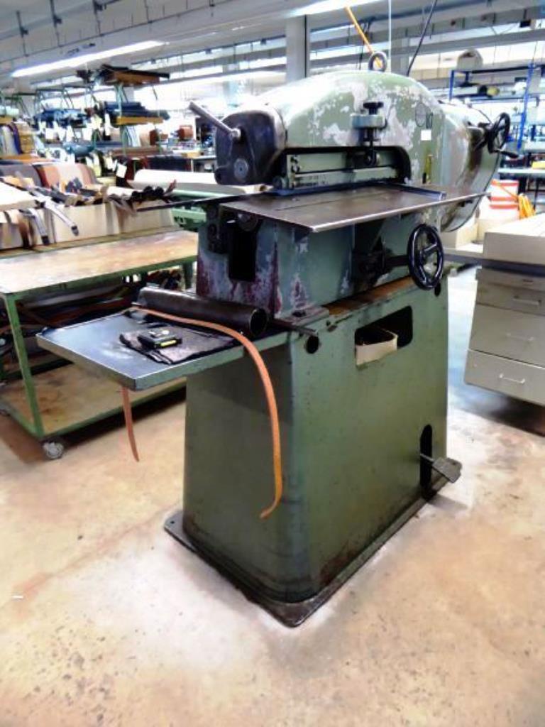 Used Müller + Kurt 131 strap cutting machine for Sale (Auction Premium) | NetBid Industrial Auctions