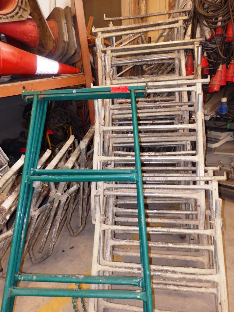 Used Supports for Scaffolds for Sale (Trading Premium) | NetBid Industrial Auctions