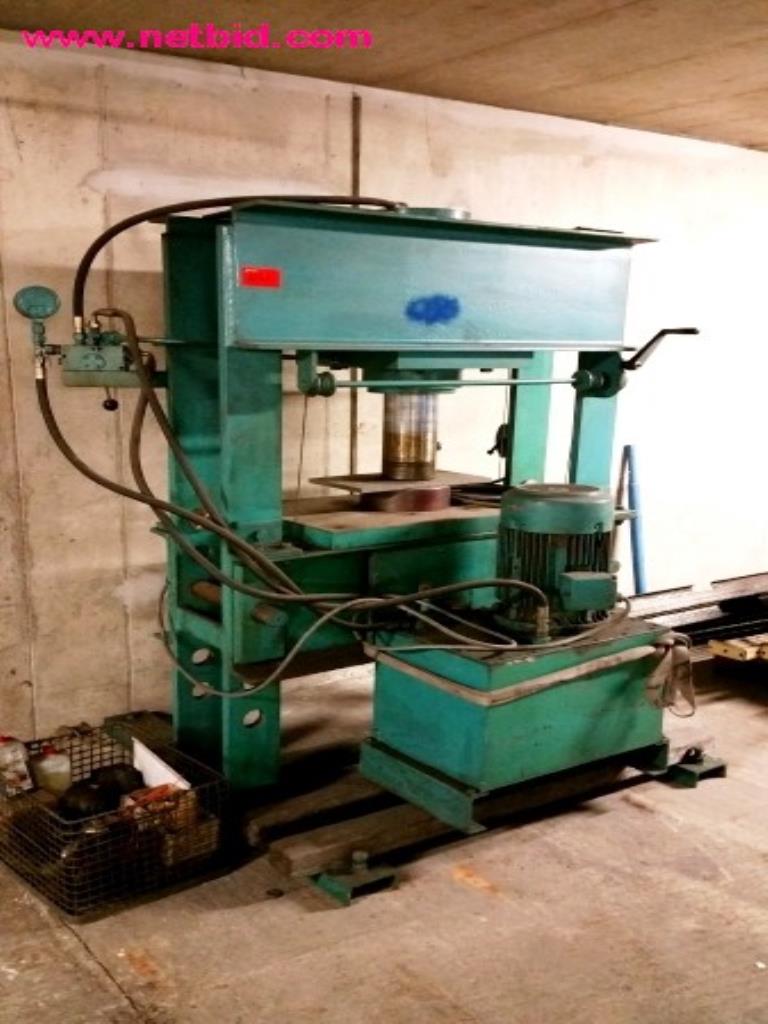 Used Schneider HPE 175-2 hydraulic. Workshop press for Sale (Auction Premium) | NetBid Industrial Auctions