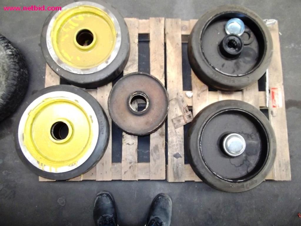 Used Solideal 4 Heavy duty castors for Sale (Trading Premium) | NetBid Industrial Auctions