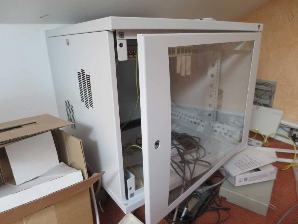 Used Network distribution cabinet for Sale (Trading Premium) | NetBid Industrial Auctions