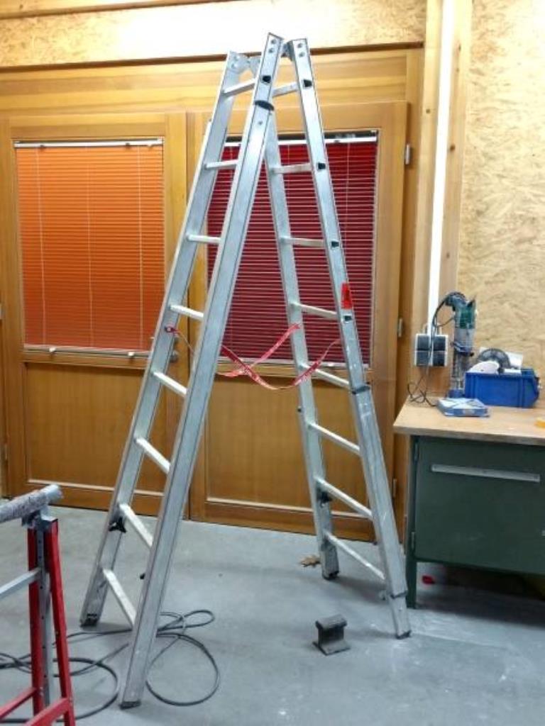 Used Euroline Aluminum folding ladder for Sale (Auction Premium) | NetBid Industrial Auctions