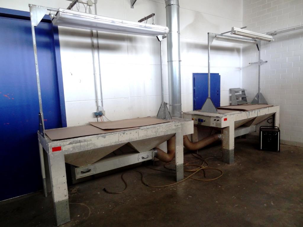 Used Höcker Polytechnik 2 Sanding/working tables for Sale (Auction Premium) | NetBid Industrial Auctions