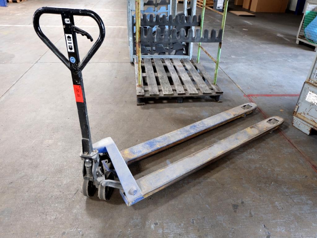 Used Yale Pallet truck for Sale (Auction Premium) | NetBid Industrial Auctions