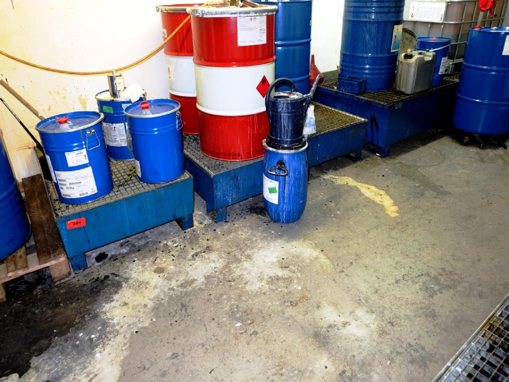 Used 5 Safety drip trays for Sale (Auction Premium) | NetBid Industrial Auctions