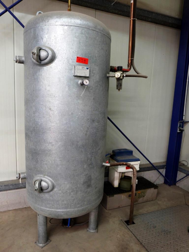 Used Maschinen + Behälterbau GmbH MB 031103-1.1000 Compressed air tank for Sale (Auction Premium) | NetBid Industrial Auctions