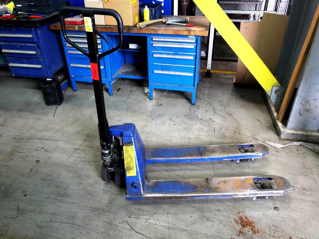 Used Pallet truck for Sale (Auction Premium) | NetBid Industrial Auctions