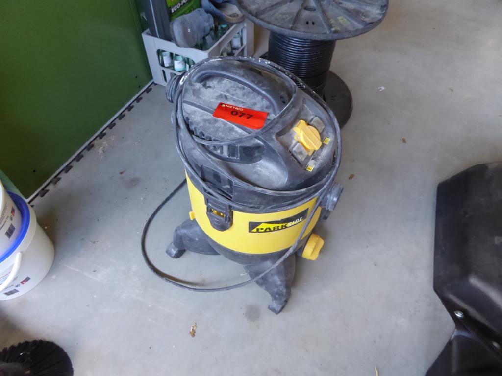 Used Industrial vacuum cleaner for Sale (Auction Premium) | NetBid Industrial Auctions