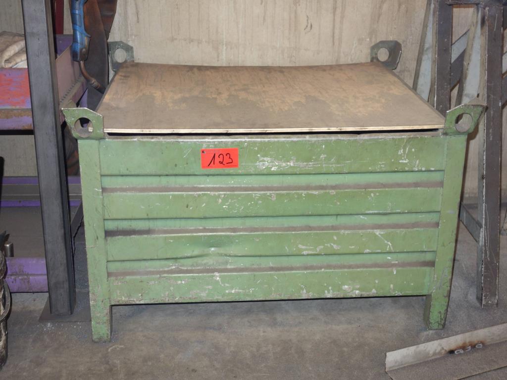 Used Stacking box for Sale (Auction Premium) | NetBid Industrial Auctions