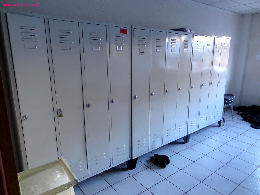 Used 7 Changing room lockers for Sale (Auction Premium) | NetBid Industrial Auctions