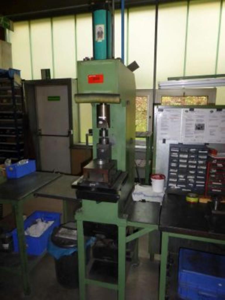 Used Hydraulic press for Sale (Auction Premium) | NetBid Industrial Auctions