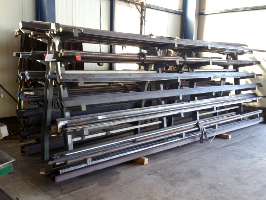 Used Double-sided cantilever rack for Sale (Auction Premium) | NetBid Industrial Auctions