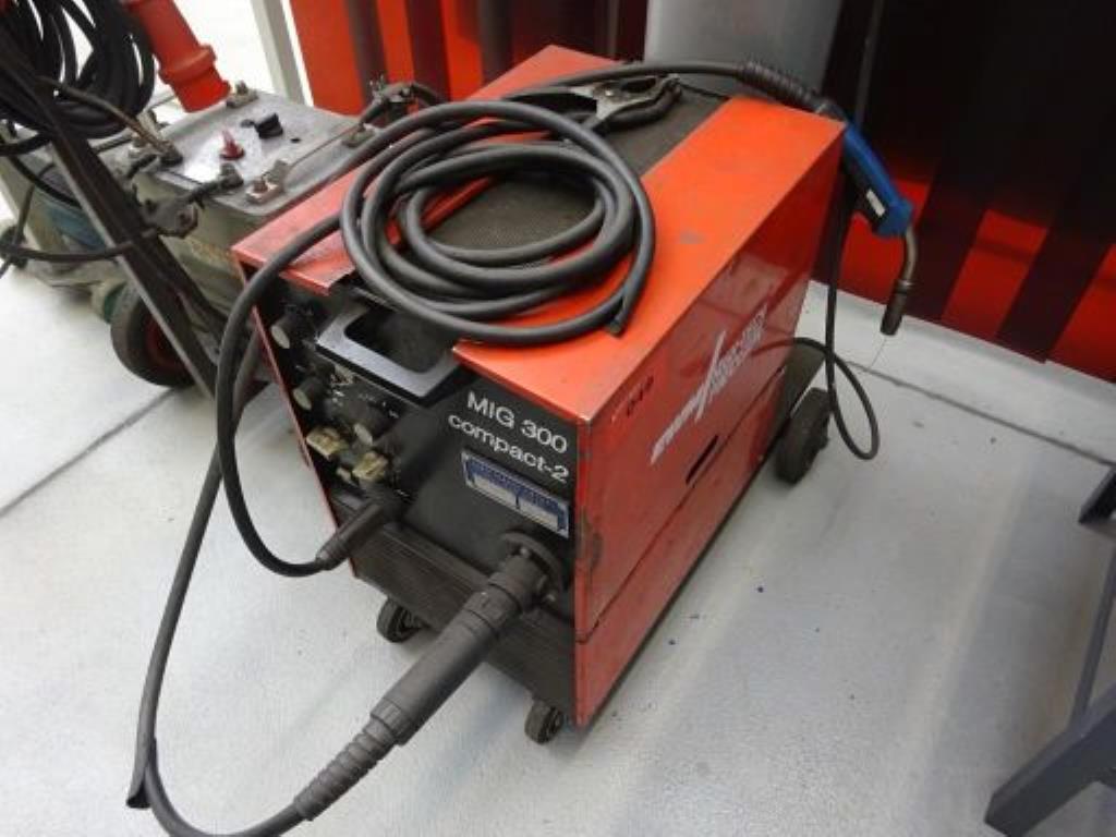 Used EWM MIG 300 Compact-2 Gas-shielded welder for Sale (Auction Premium) | NetBid Industrial Auctions