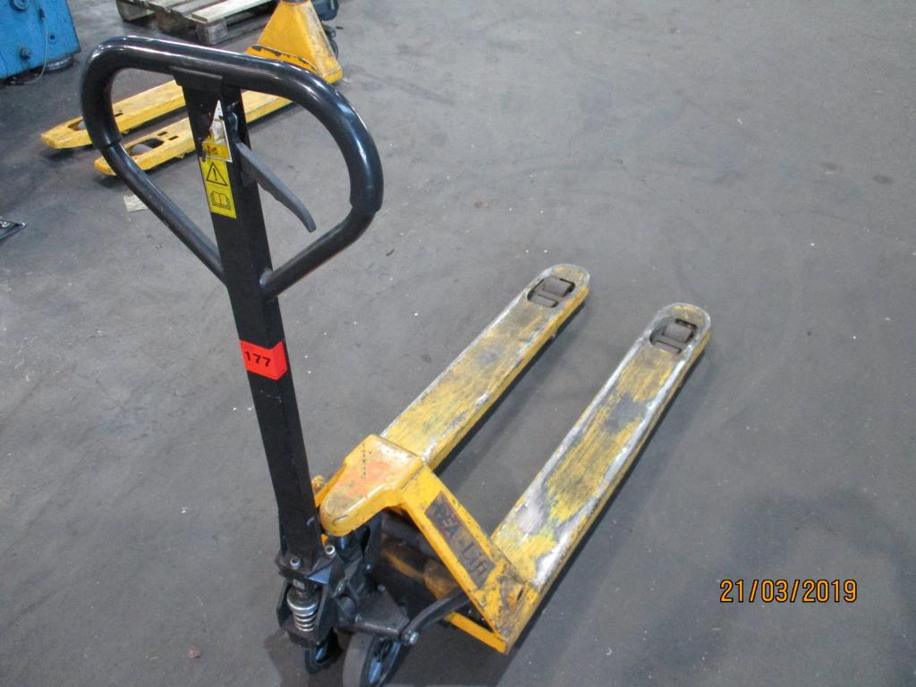 Used PEA pallet truck for Sale (Auction Premium) | NetBid Industrial Auctions