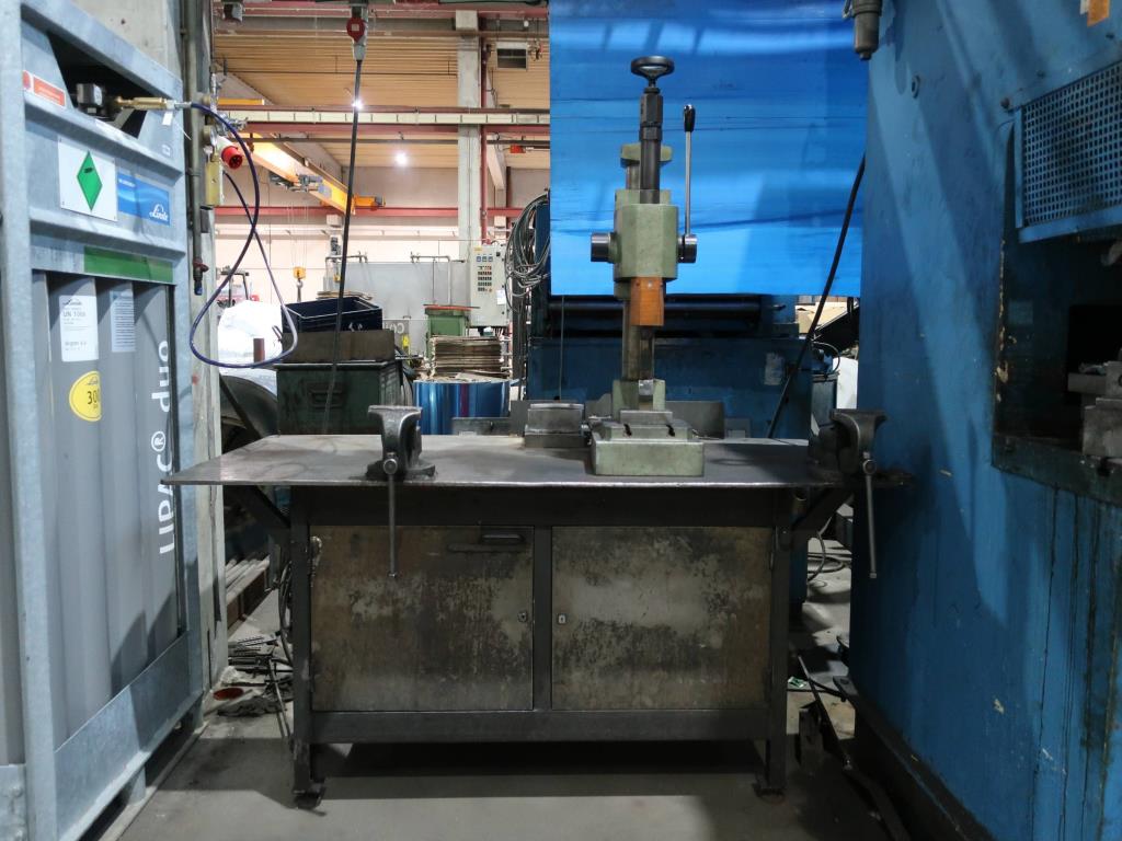 Used workbench for Sale (Auction Premium) | NetBid Industrial Auctions