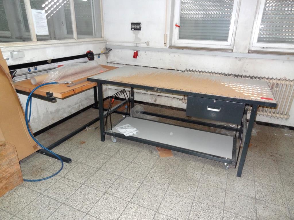 Used Packing table for Sale (Auction Premium) | NetBid Industrial Auctions