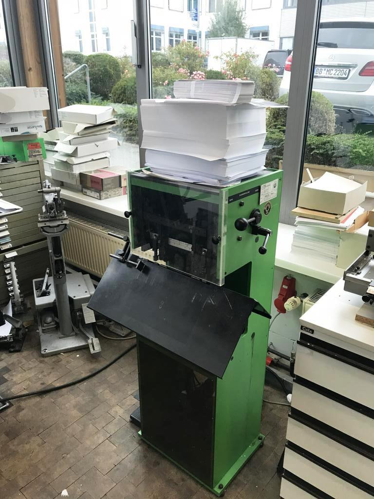 Used GW KM17 Heftmaschine for Sale (Auction Premium) | NetBid Industrial Auctions