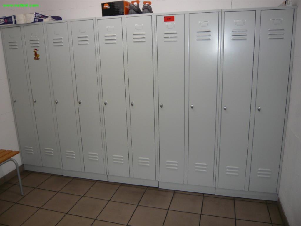 Used 5 Metal lockers for Sale (Auction Premium) | NetBid Industrial Auctions